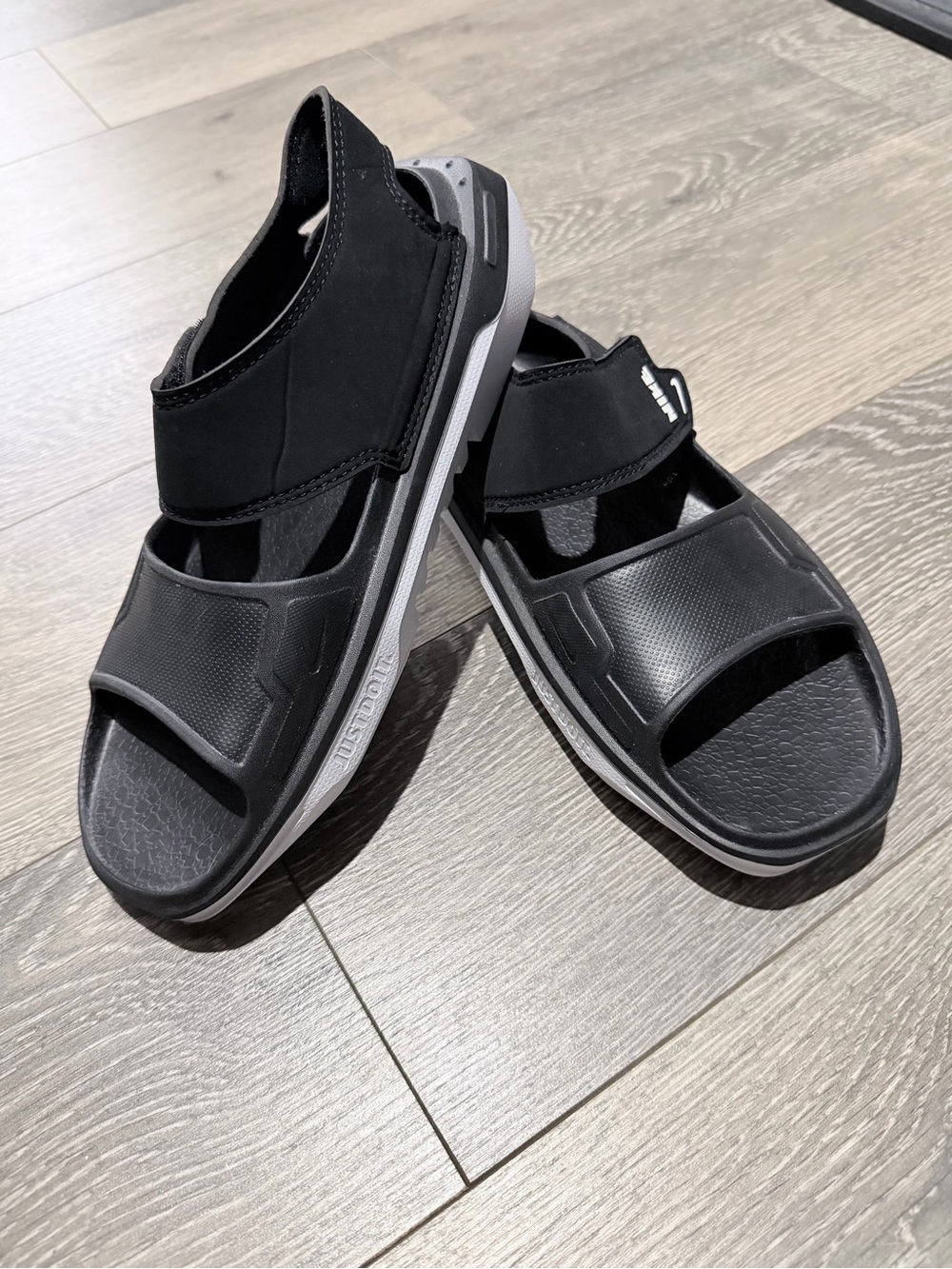 Nike Playscape Black White Velcro Summer Sport Sandals Adjustable Unisex 5Y W6.5